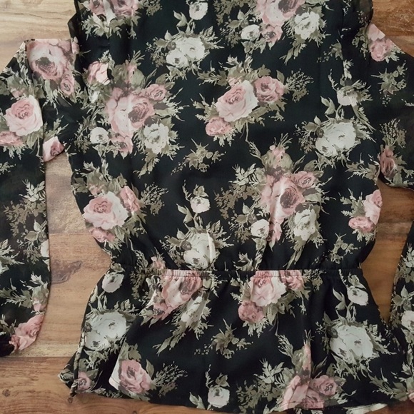Nwt Lulu's Small Boho Black Floral Ruffled Long Sleeve Top - Picture 9 of 13
